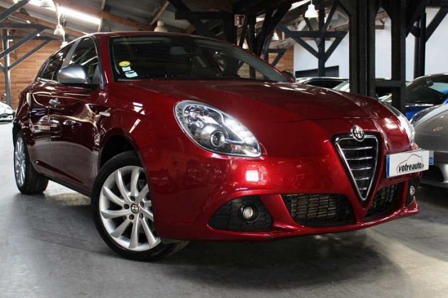 ALFA ROMEO GIULIETTA 940 2.0 JTDm 140 ch EXCLUSIVE berline Rouge occasion 12 990 € 44 900 km