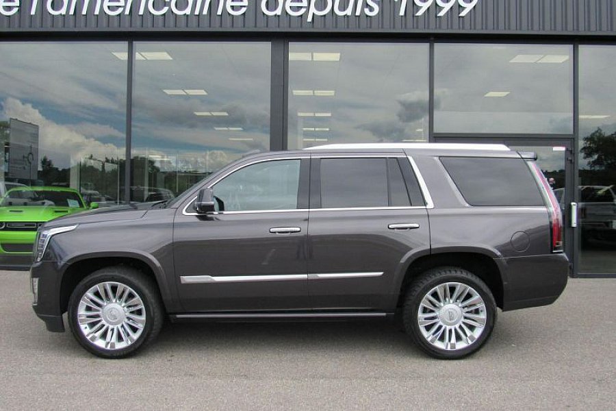 CADILLAC ESCALADE IV 6 2  V8 PLATINUM 4x4  occasion  77 900 