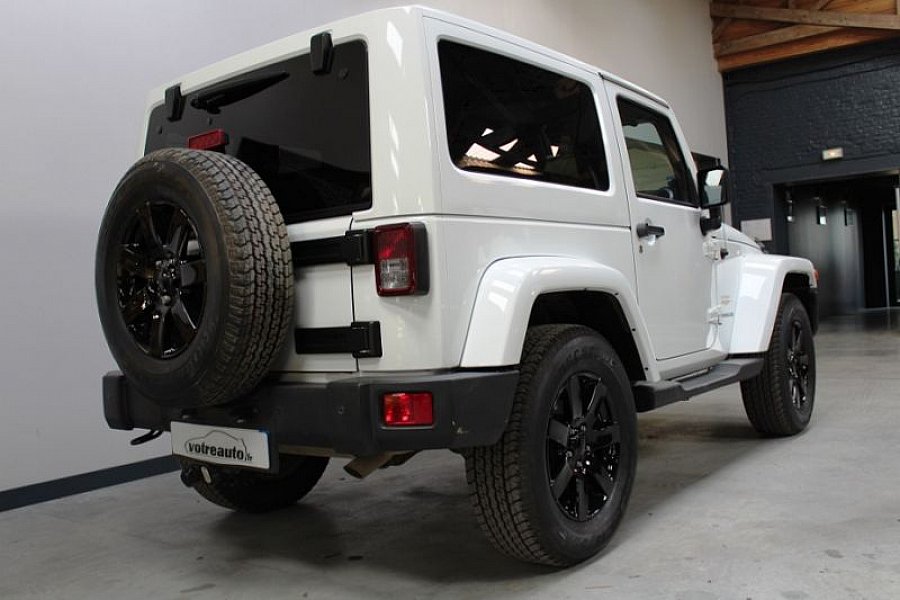 JEEP WRANGLER JK 2.8 CRD 200 FAP SAHARA 4x4 Blanc occasion 26 890 € 128 500 km vente de