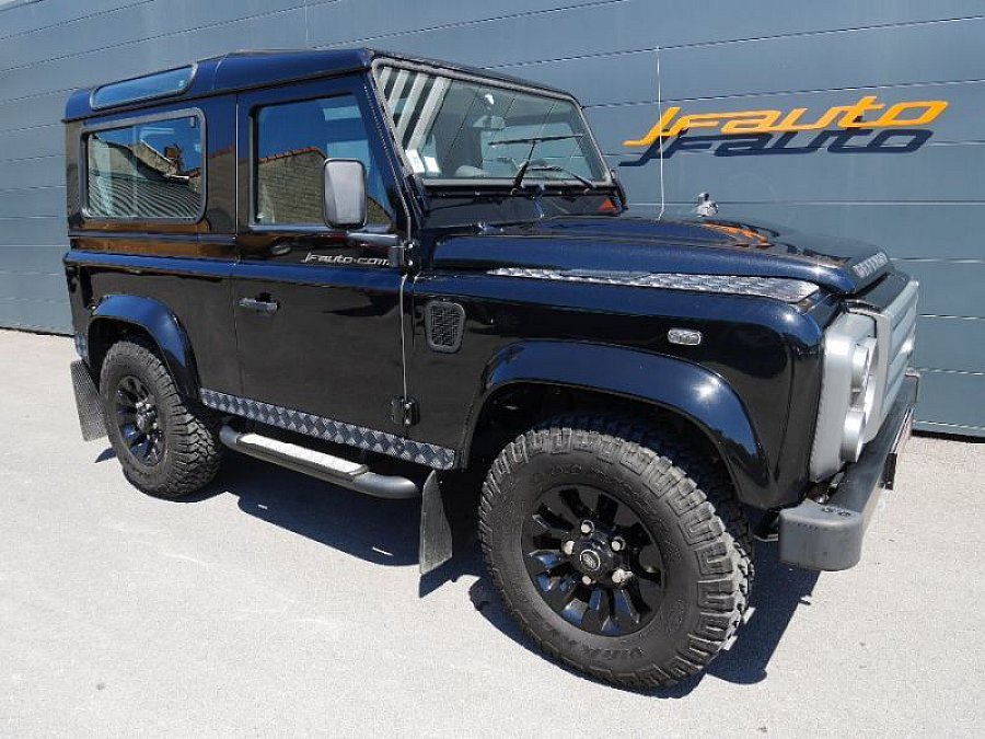 LAND ROVER DEFENDER IV 90 Hard Top ADVENTURE EDITION SUV Noir occasion 46 900 € 15 821 km