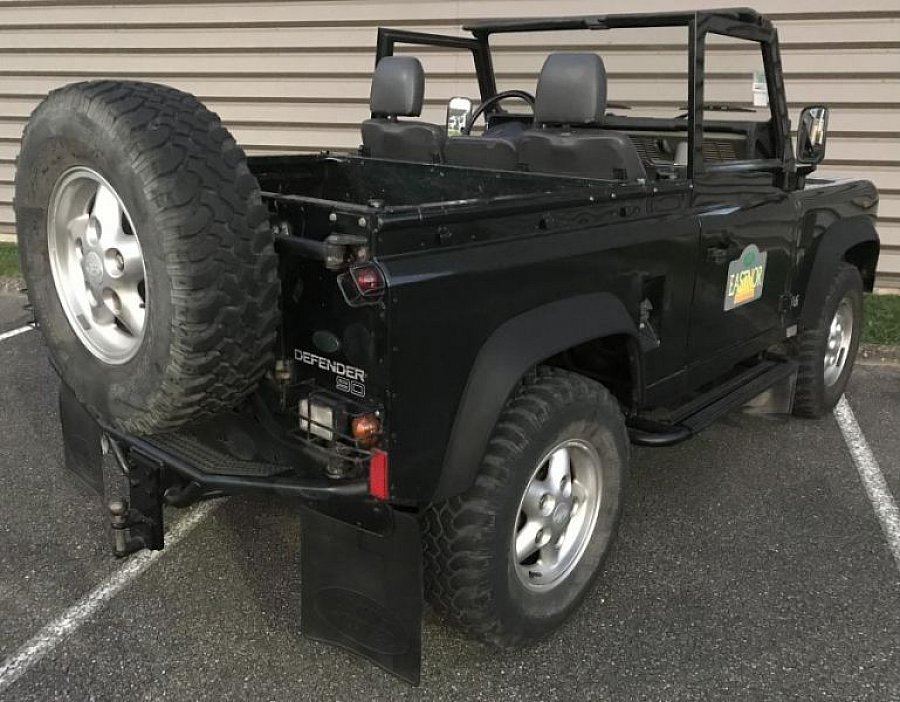 LAND ROVER DEFENDER IV 90 Hard Top 4x4 Vert occasion 35 000 € 64 000 km vente de voiture d