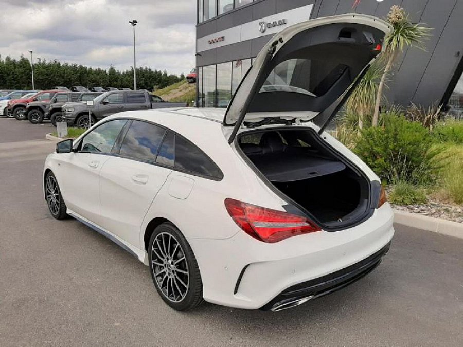 MERCEDES CLASSE CLA Shooting Brake X117 180 WHITEART EDITION break