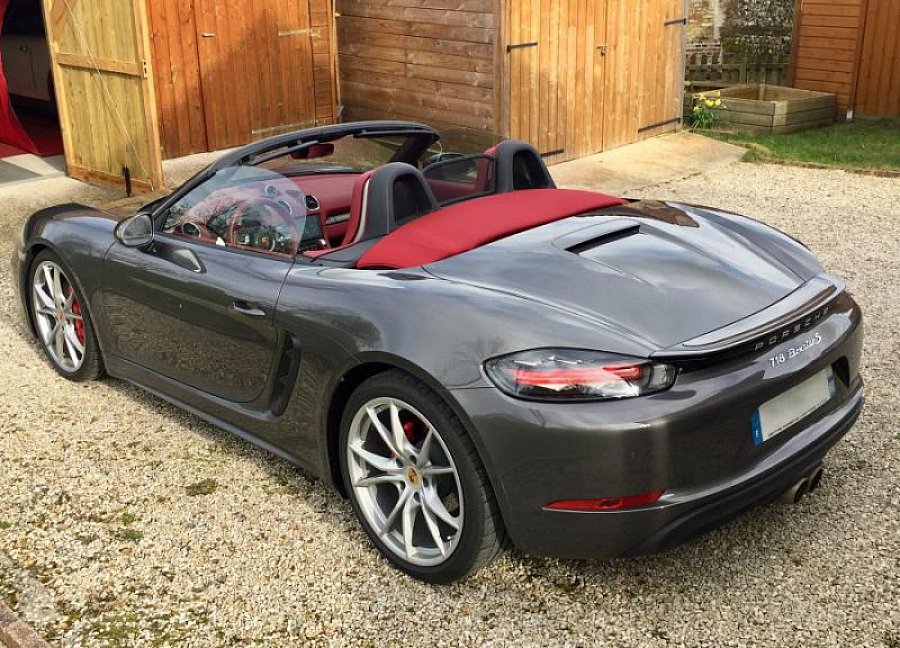 PORSCHE 718 BOXSTER 982 S 2.5 350 ch cabriolet Gris foncé occasion 77 000 € 14 000 km