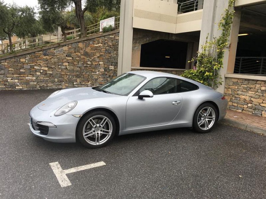 PORSCHE 911 991 Carrera 3.4 350 ch coupé Gris clair