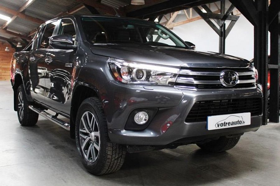 TOYOTA HILUX IV 4WD 2.4 D4D DOUBLE CABINE LOUNGE AUTO 4x4 Gris foncé occasion 41 800 € 6 TOYOTA HILUX IV 4WD 2.4 D4D DOUBLE CABINE LOUNGE AUTO 4x4 Gris foncé occasion 41 800 € 6