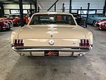 FORD MUSTANG I (1964-73) 4.7L V8 (289 ci) coupé Beige occasion - 28 000 €, 29 034 km