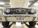 FORD MUSTANG I (1964 - 1973) 4.7L V8 (289 ci) luxury cabriolet Blanc occasion - 49 990 €, 86 650 km