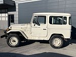 TOYOTA LAND CRUISER Serie 40 BJ40 4x4 Beige occasion - 10 900 €, 55 999 km